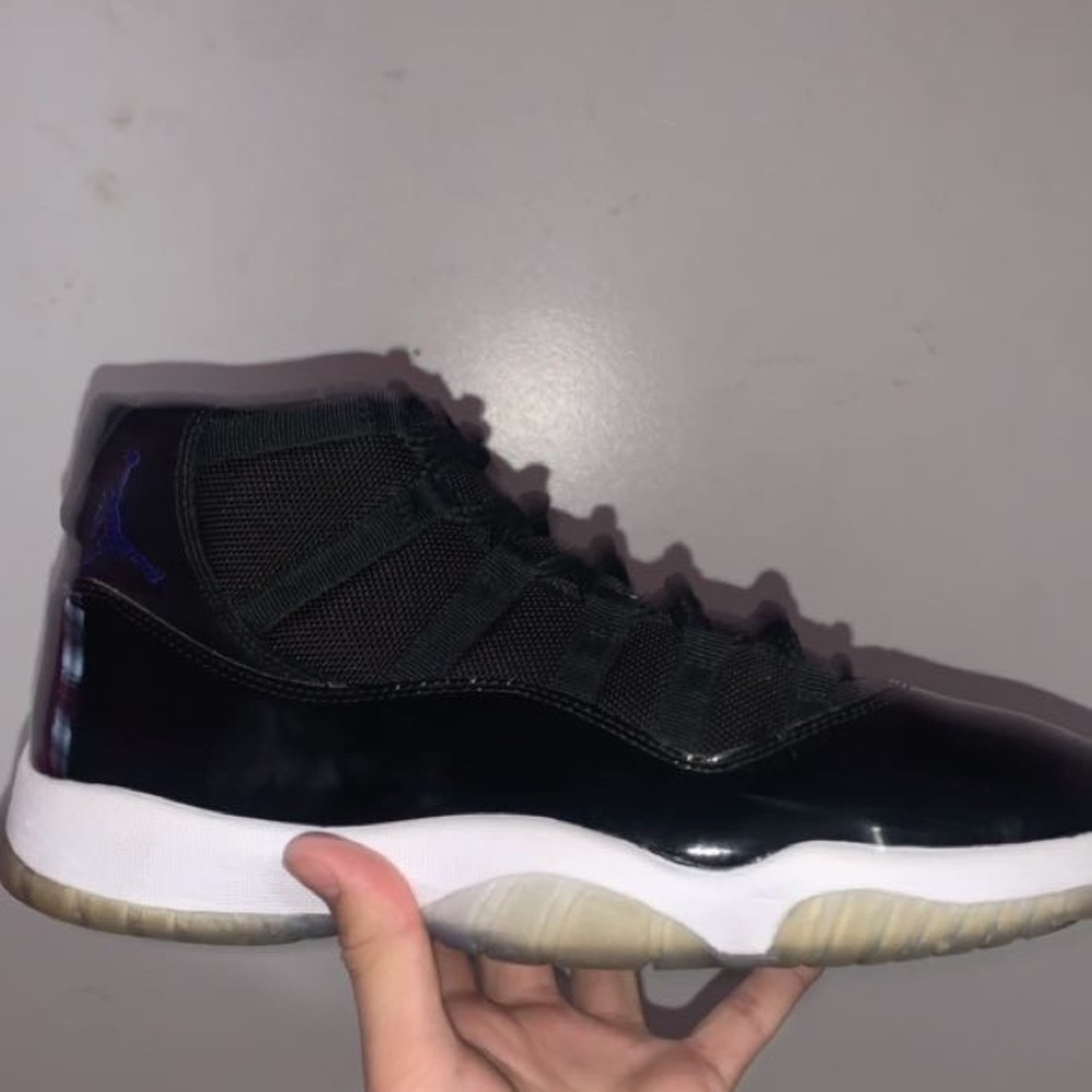 Jordan 11s Space jam